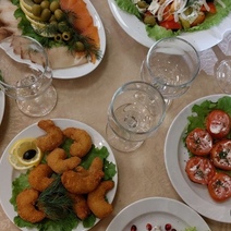 В Новосергиевском районе она показала мужчине летающую тарелку и звезды от ее попадания в лоб, а он «насадил» подругу на шампур