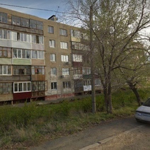 Жители одного из домов Орска живут несколько месяцев, вдыхая трупный запах (18+)