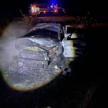 Под Саракташом автомобиль после опрокидывания в кювет воспламенился