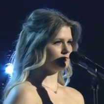 18-летняя вокалистка из Новотроицка Дарья Захарчева вышла в полуфинал конкурса «Ты супер» (6+)