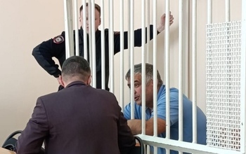 В Новотроицке после работы силовиков в администрации перед судом предстал чиновник