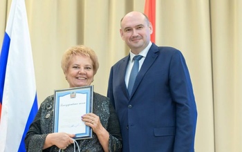 Учителя, подготовившие в Оренбуржье стобалльников, до сих пор не получили обещанные выплаты