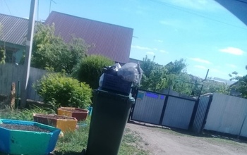 Жители Нежинки завалены мусором, а в администрации Оренбургского района советуют обращаться в ООО «Природа»