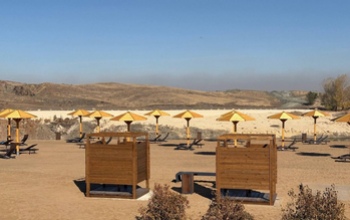 Шел 70-й день августа: в Новотроицке открыли пляж на озере Забой