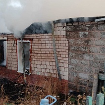 В Переволоцком районе сгорел дом и автомобиль