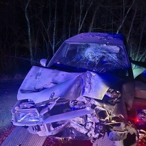 В Оренбуржье 18-летний юноша въехал на ВАЗе в дерево и скрылся с места аварии