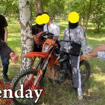 В Оренбургском районе мужчина избил подростка, грозился его сжечь, повредил питбайк и отнял шлем