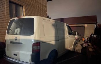 В Оренбурге по факту гибели четырехлетнего малыша под колесами покатившегося авто возбуждено уголовно дело (18+)