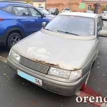 Оренбуржцев предупреждают о вероятности лишиться авто из-за выброшенного в окно мусора