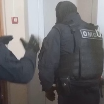 Опубликовано видео задержания участника конфликта в оренбургском ночном клубе