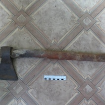 В Оренбуржье военный напал на рыбака с топором