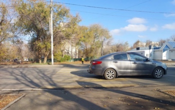 В Оренбурге автомобиль Kia сбил на «зебре» 55-летнюю женщину