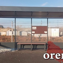 Не простояла и двух месяцев: в Оренбурге на дороге-дублере улицы Чкалова начали бить остановочные павильоны