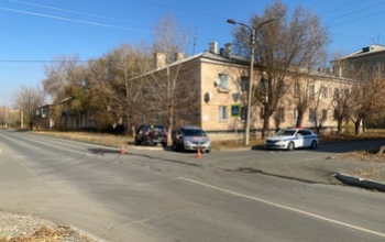 В Новотроицке два пенсионера не смогли разъехаться на дороге