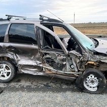 В Оренбуржье мужчина въехал в стоящий на дороге автомобиль