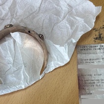 В Орске ломбард отдал за две побрякушки, приняв их за драгоценности, более 700 000 рублей