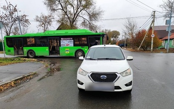 В Оренбурге 63-летний водитель Datsun «подрезал» автобус, пострадали три человека