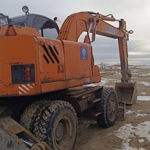 В Новгородской области экскаватор ковшом ударил по голове оренбуржца (18+)