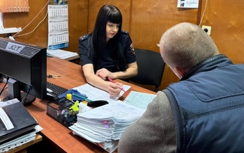В Оренбурге водитель ПАЗа попал на камеру видеорегистратора во время нарушения ПДД