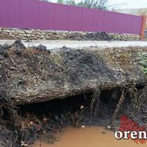 Жители Асекеево просят прочистить водосточные трубы во избежание затопления улиц