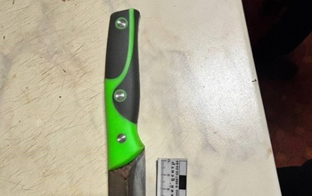 В Красногвардейском районе пенсионер напал с ножом на молодого мужчину