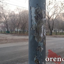 Часть ответственности за ржавые столбы в центре Оренбурга мэрия переложила на региональные власти