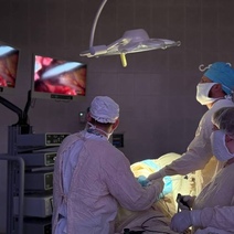 В Орск прибыл торакальный хирург из Оренбурга ради спасения упавшего с высоты мужчины