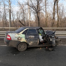 Около Подгородней Покровки автомобиль отбросило на ограждение в результате ДТП