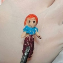 В Оренбурге врачи показали предметы, извлеченные из половых путей девочек 3-7 лет (18+)