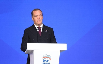 Дмитрий Медведев поручил запустить спецкурс и образовательную онлайн-платформу для муниципальных депутатов 