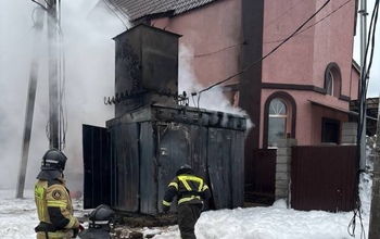 В Оренбурге пожар трансформатора привел к отключению света