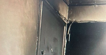 В Орске подросток и его приятель выслушали приговор за заказной поджог двери