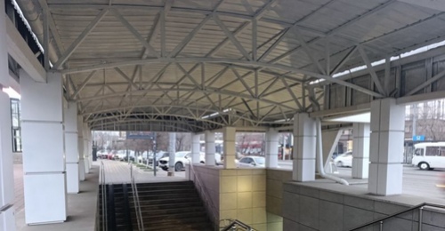 Оренбургские чиновники сэкономили в отремонтированной подземке даже на освещении