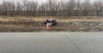 Под Саракташем «Лада Приора» слетела в кювет, пострадали два человека