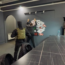 В Орске силовики ворвались в покерный клуб 