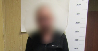 В Оренбурге местный житель душил 74-летнюю мать и угрожал ей ножом