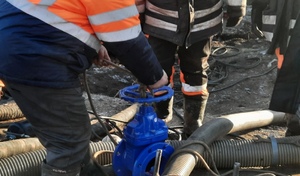 В Орске завершили ремонт водовода после крупной коммунальной аварии