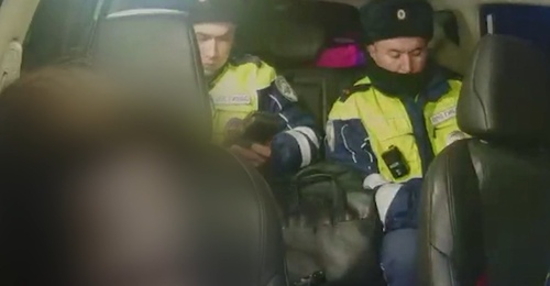 Жительница Оренбуржья честно рассказала полицейским что именно пила до того, как села за руль