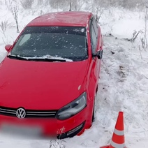 Под Кувандыком пенсионер за рулем Volkswagen Polo слетел в кювет