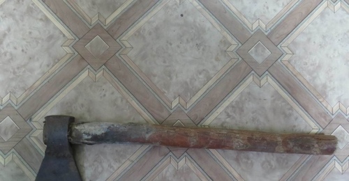 В Орске сын расправился с матерью топором (18+)