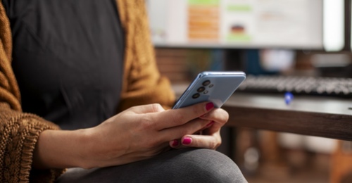 Билайн запустил «план б.» с нейросетями в MAX