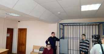 В Орске убийцу матери, набросившегося на нее с топором, на два месяца заключили под стражу (18+)