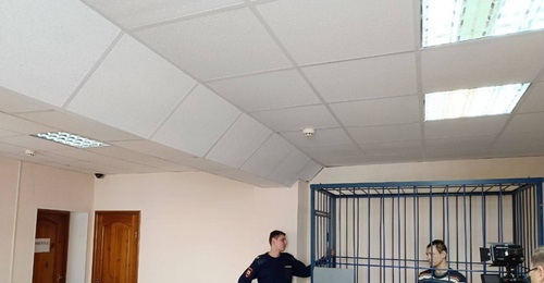 В Орске убийцу матери, набросившегося на нее с топором, на два месяца заключили под стражу (18+)