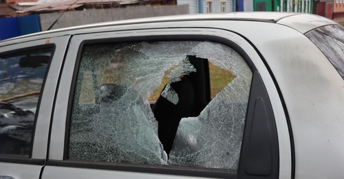 В Бугуруслане задержали похитителя, который бил стекла и обчищал автомобили