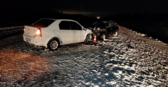 Лобовое ДТП под Оренбургом: в больницу попали ребенок и двое взрослых