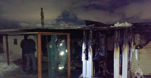 В Оренбурге на улице Баумана на пожаре погиб пенсионер (18+)