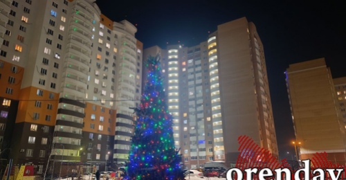 Город, согретый огнями: как соседское тепло создало в Оренбурге новогоднюю сказку