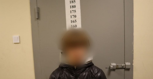 В Орске судимый 15-летний подросток украл 100 000 рублей из припаркованной «Газели»