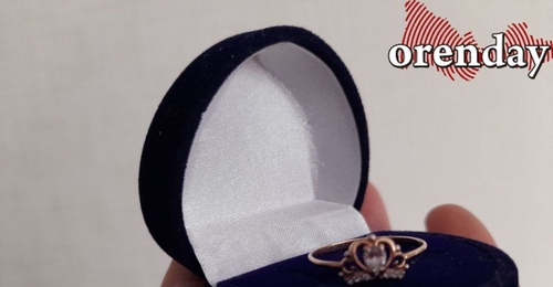 В Орске дерзкому грабителю, наведавшемуся в ювелирный салон и «Красное&Белое», не дают полежать на родном диване перед наказанием