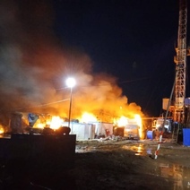 В Новосергиевском районе во время пожара на буровой установке погиб водитель КамАЗа